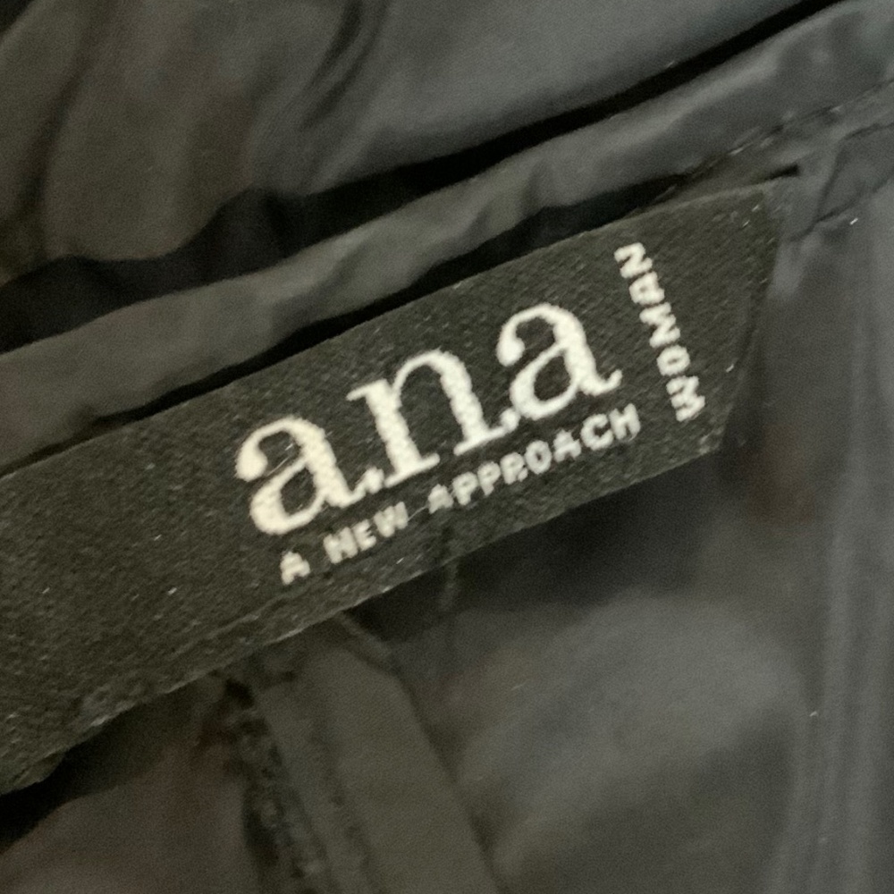 a.n.a Black L Puffer jacket Minimalist Normcore Scandi Girl Outdoor Packable - Picture 3 of 7
